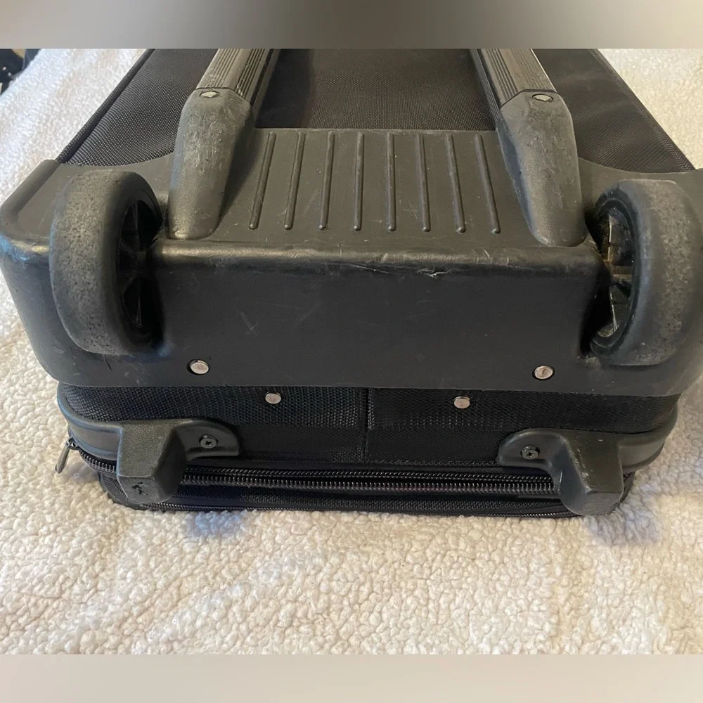 Briggs & Riley Carry-On Suitcase - Picture 6 of 14